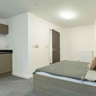 Diamond Studio - Image 1